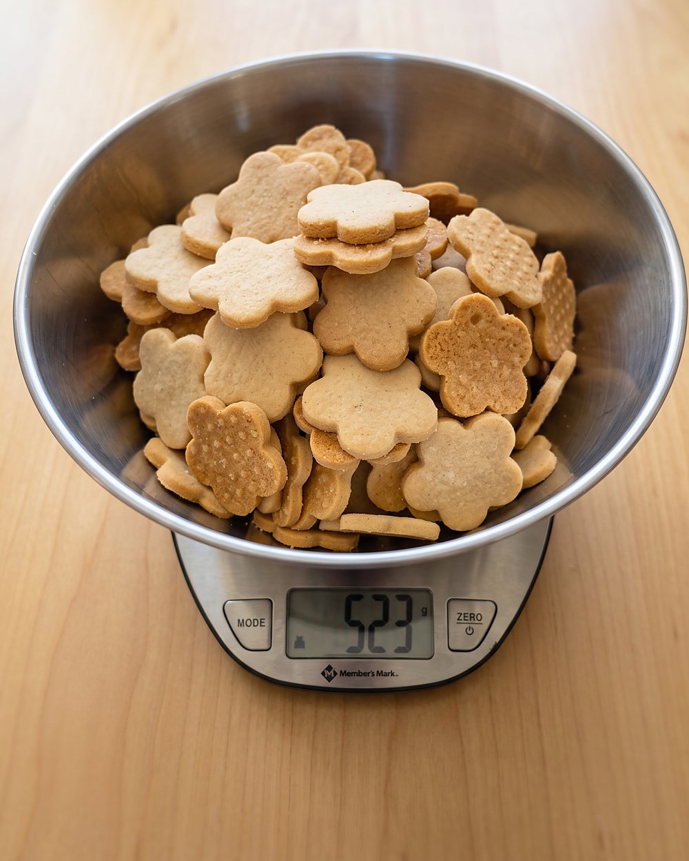 Biscoitos artesanais sendo preparados